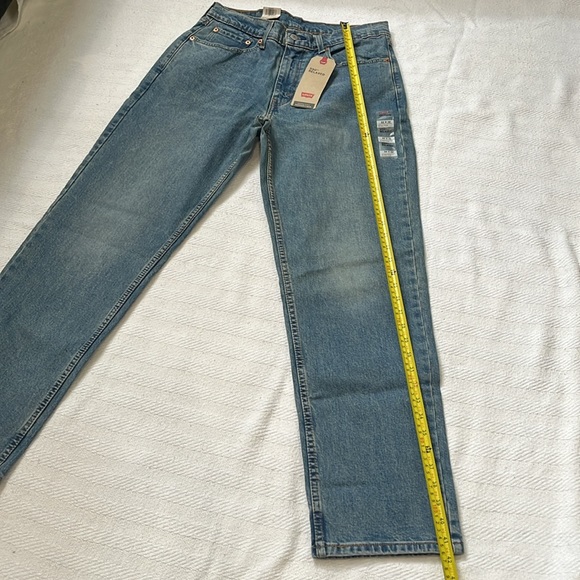 LEVI’S Women’s 550 Relaxed 32 x 32 Blue Jeans NWT - Picture 9 of 16